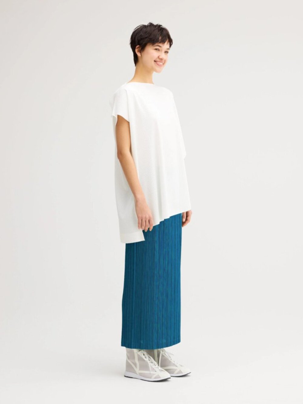 Issey Miyake vintage teal blue pleated long skirt